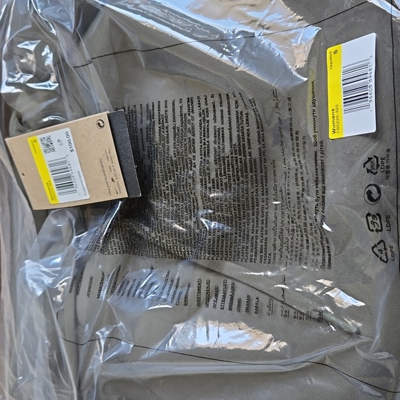 Nike Dri-FIT PrimaWomen's 1/2-Zip Training Top Size Small - Picture 2 of 6